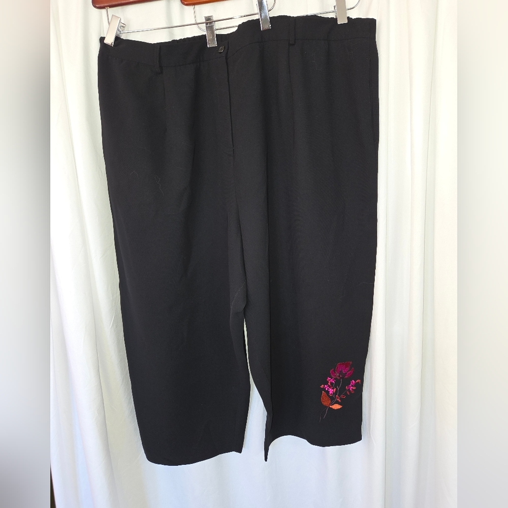 Carole Little Black Capris with Floral Embroidery Detail On Leg. Plus Size 24